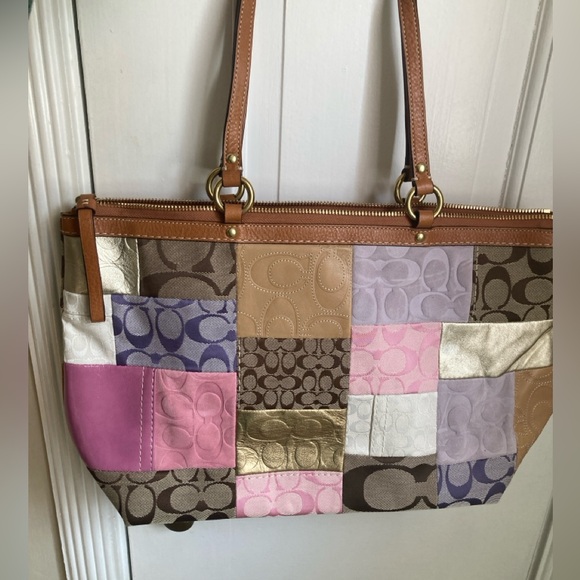 Coach Handbags - NEW LOWER PRICE VINTAGE Coach F11711 m patchwork tote pink & gold NEW WITH TAGS